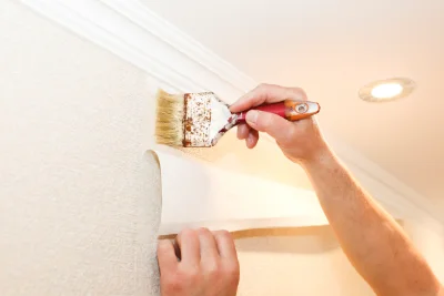 Pose de papier peint à Chahains — revêtements muraux et toiles de verre